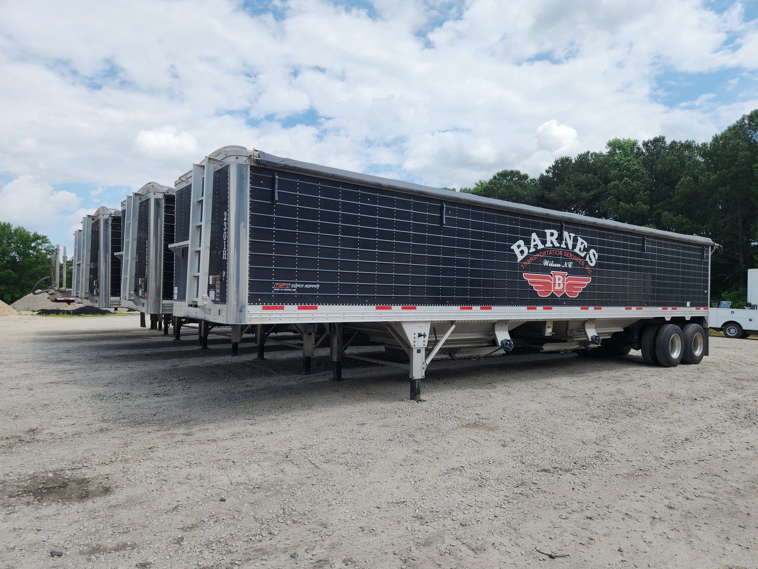Image for Wilson, NC: Late Model Flatbed Conestoga, Hopper Bottom & End Dump Semi Trailer Auction