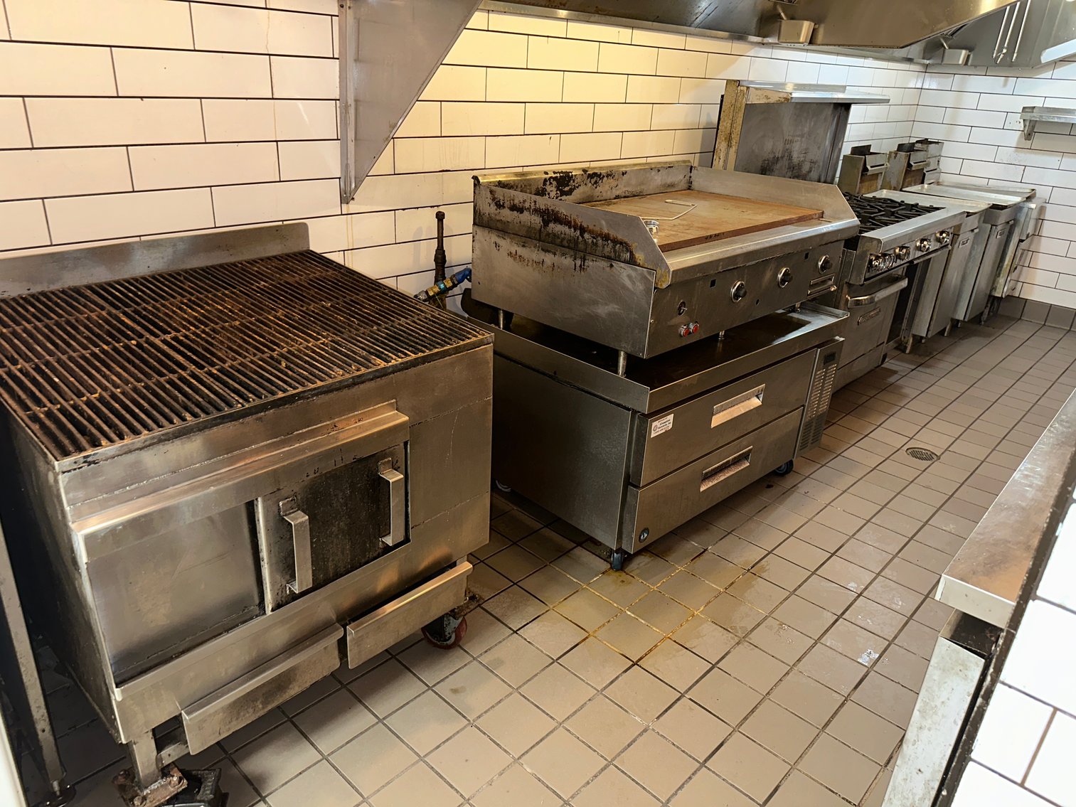 Image for Atlanta, GA: Complete Liquidation of Hampton + Hudson Restaurant & Bar Equipment, Furniture, and Fixtures