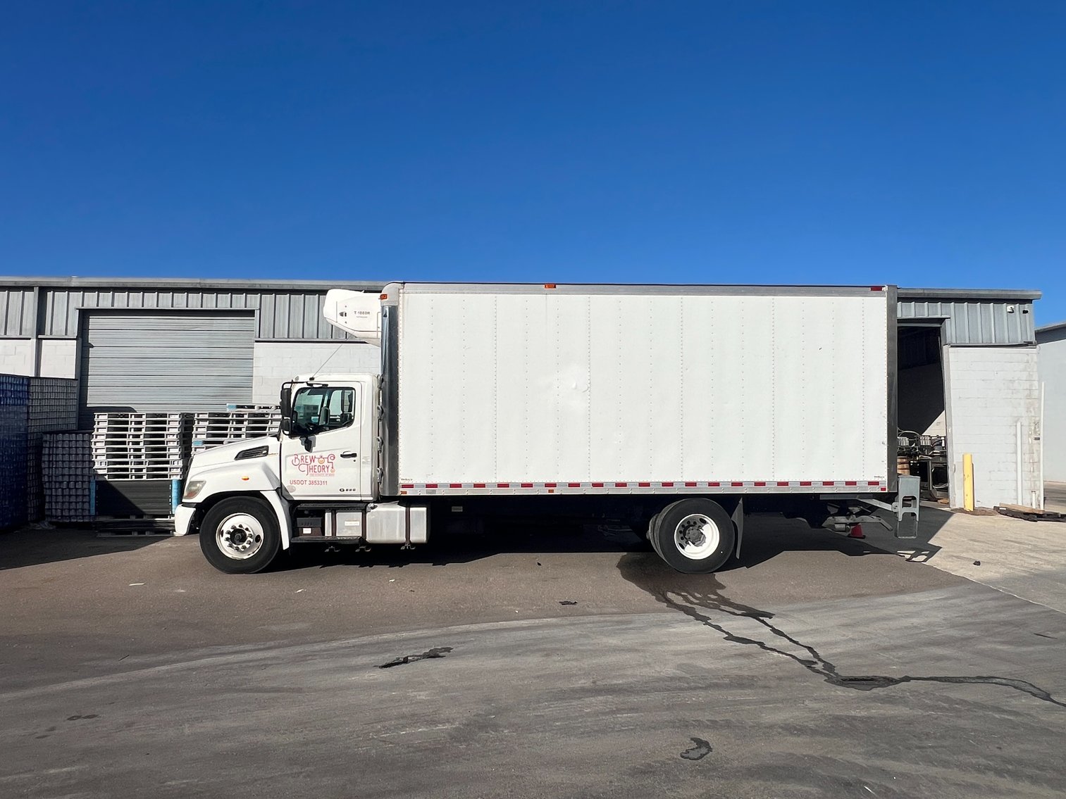 Image for Orlando, FL: 2016 HINO Refrigerated Box Truck