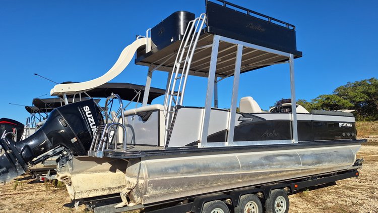 Image for Greater Houston, TX: Late Model Pontoons, Runabouts, Boats, Motors and Trailers