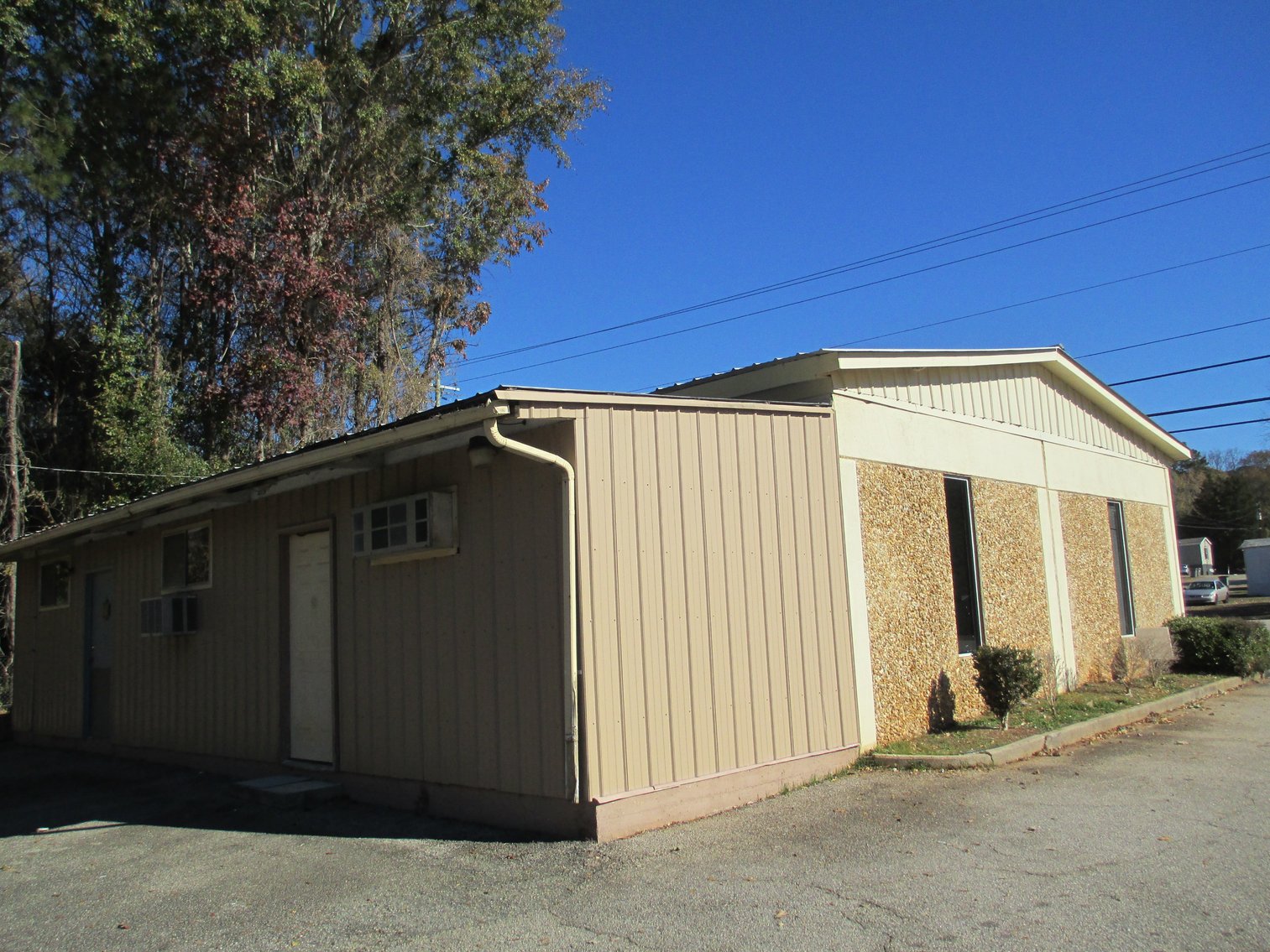 Image for LaGrange, GA: Two Adjacent Commercial Properties at  819 & 821 New Franklin Road (Troupe County)