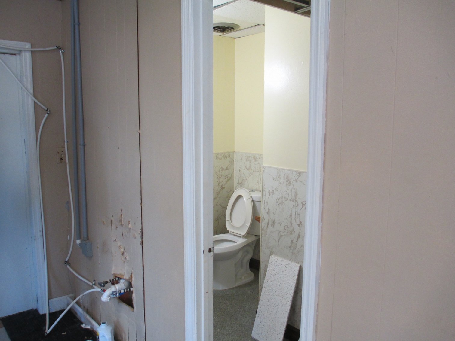 Image for LaGrange, GA: Two Adjacent Commercial Properties at  819 & 821 New Franklin Road (Troupe County)