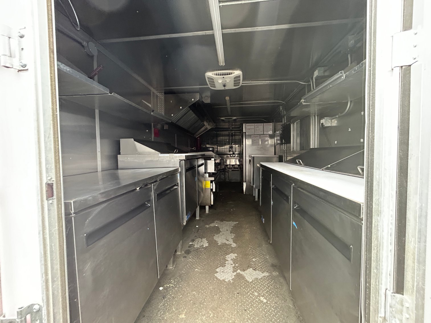 Image for AZ, CA, WA: Food Truck & Food Trailer Fleet Reduction