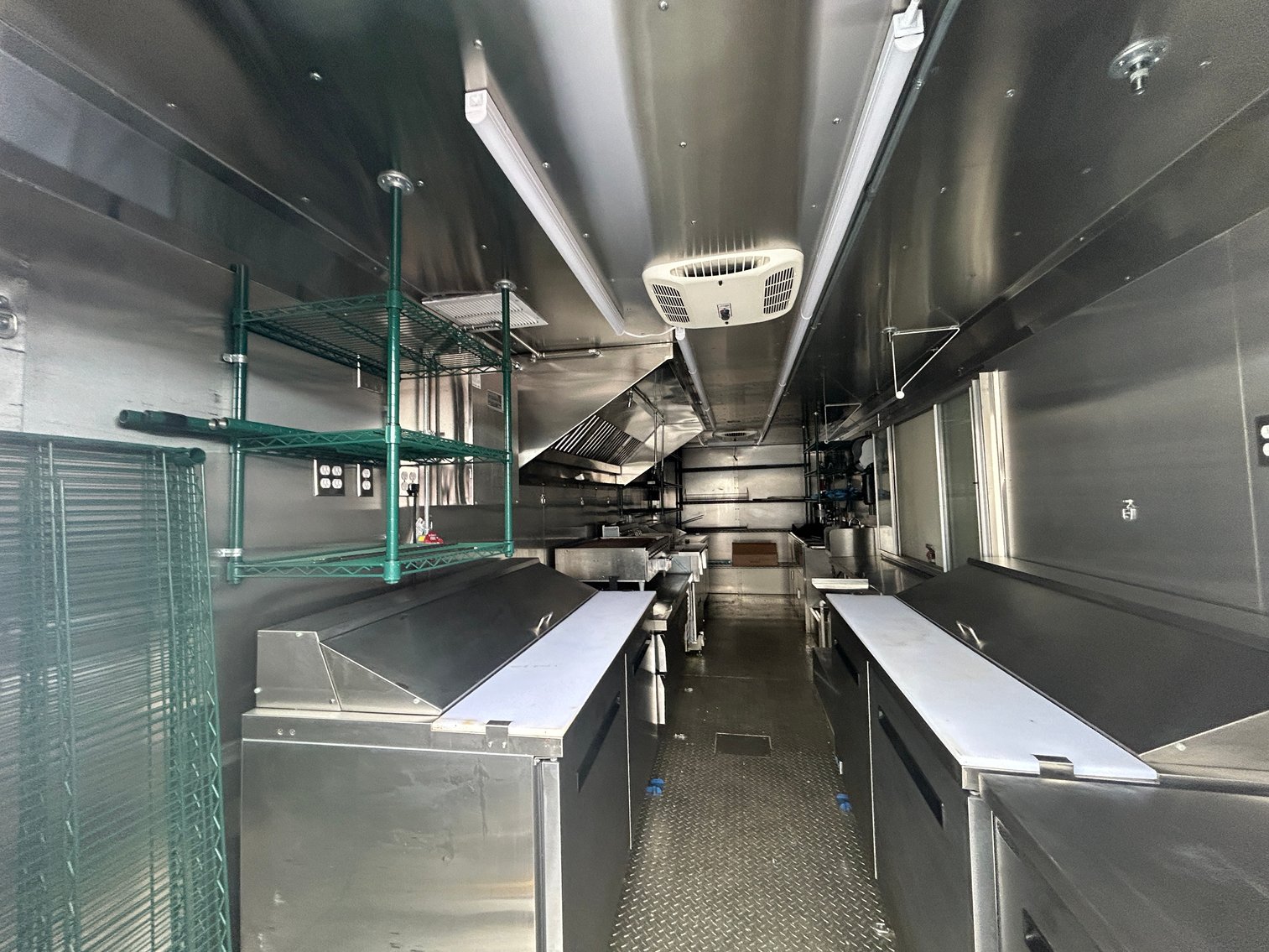 Image for AZ, CA, WA: Food Truck & Food Trailer Fleet Reduction