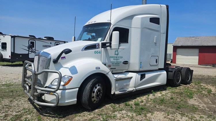 Image for IN, KY, AZ: Late-Model Kenworth & Freightliner Sleeper Trucks of Green Step Freight, Inc.
