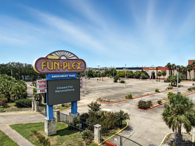 Image for Day 1: Houston's Largest Indoor Amusement Park with Ferris Wheel, Rides, Bowling, Arcade, VR, Kitchen/ Bar, Decor & More