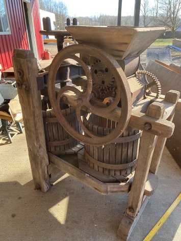 Image for Pickers Paradise Online Auction St. Louisville, Ohio