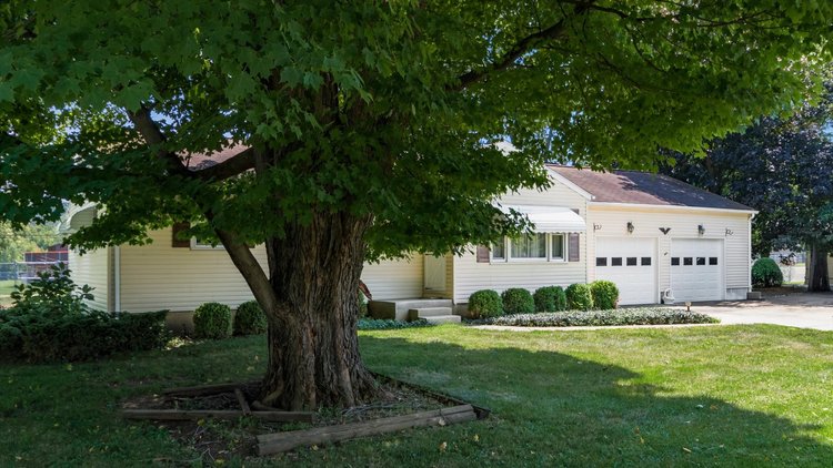 Image for Onsite Live House Auction 824 Crescent Drive, Heath, Ohio