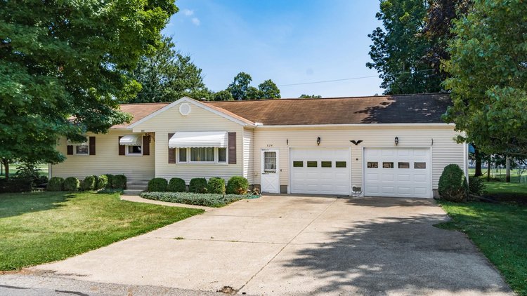 Image for Onsite Live House Auction 824 Crescent Drive, Heath, Ohio