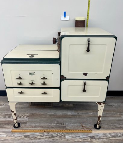 Image for Collectable Decor Online Auction Newark #4