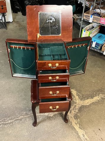 Image for Weekday Warehouse Auction March 13th