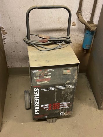 Image for Bus Garage Auction Aug 23rd