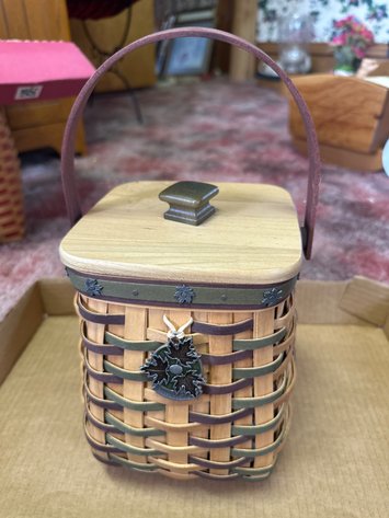 Image for Newark Ohio Barn to Home Online Auction: Antiques, Tools & Tractors June 21st