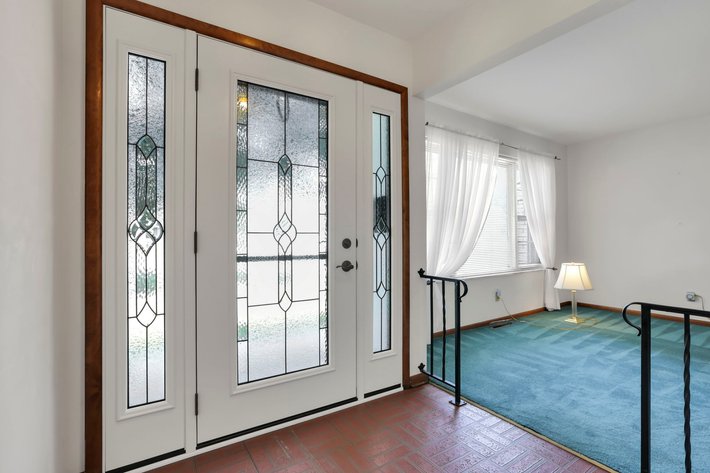 Image for Onsite Live House Auction 661 Robin Lane Newark, OH 43055 Aug 23rd  2pm