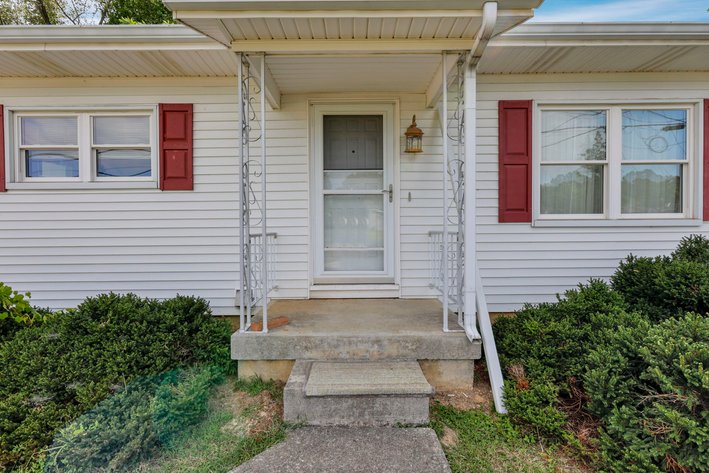 Image for Onsite Live House Auction 106 Dorsey Mill Rd E Heath, Ohio 43056 Sept 13th  2pm