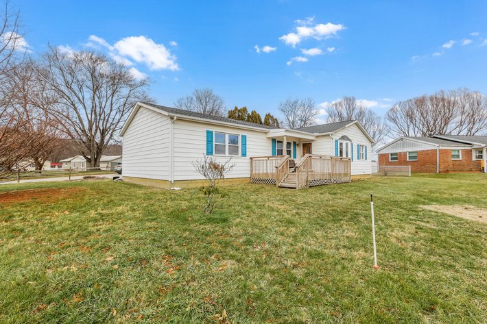 Image for Onsite Live House Auction 3188 Cypress Bend Drive Newark, Ohio 43055 Jan 31st  2pm