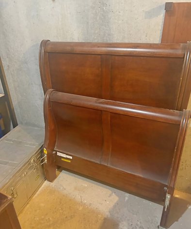 Image for LIVING ESTATE AUCTION