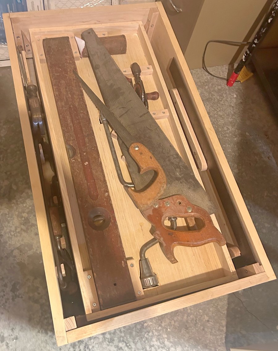 Image for LIVING ESTATE AUCTION