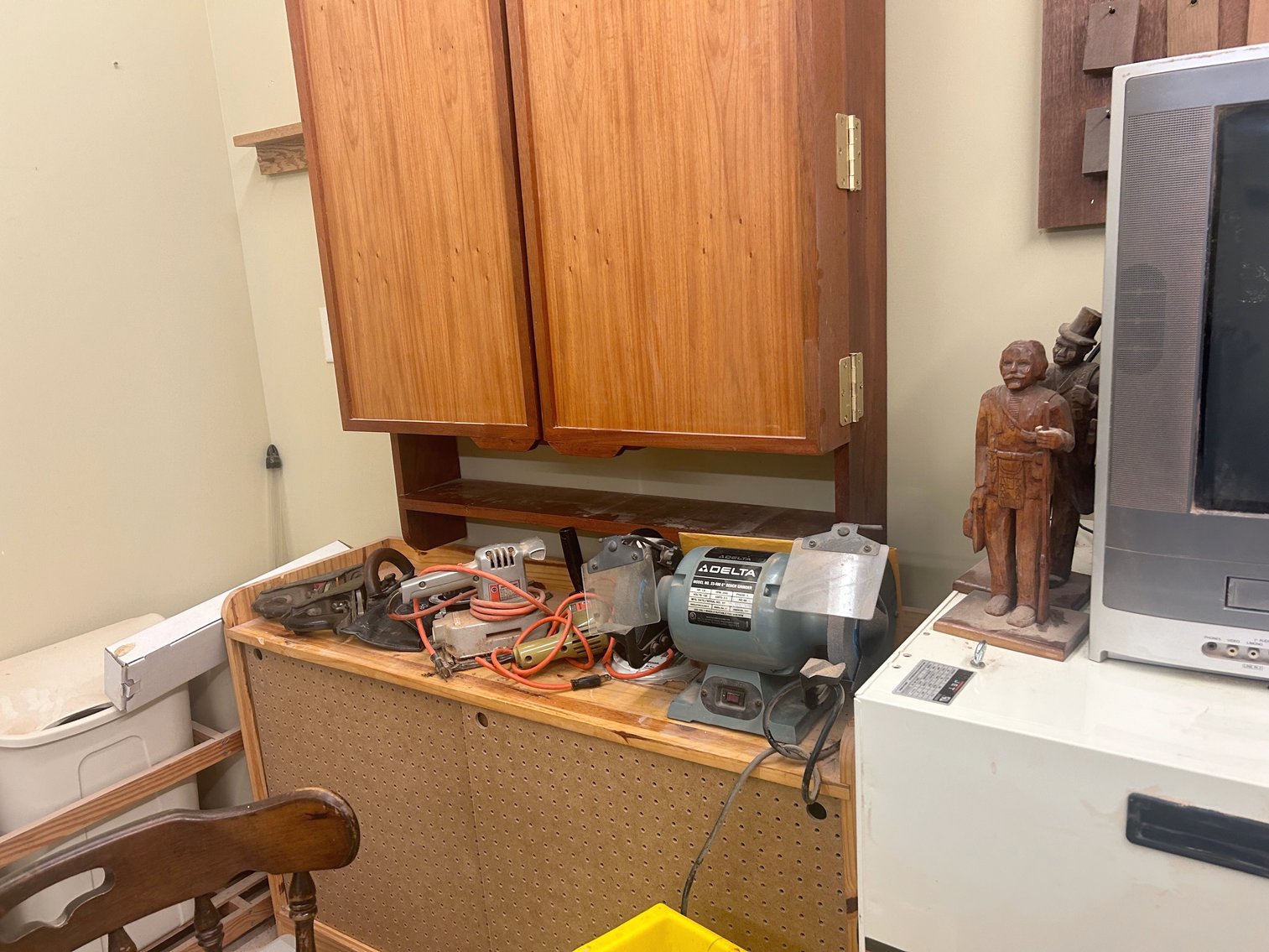 Image for LIVING ESTATE AUCTION