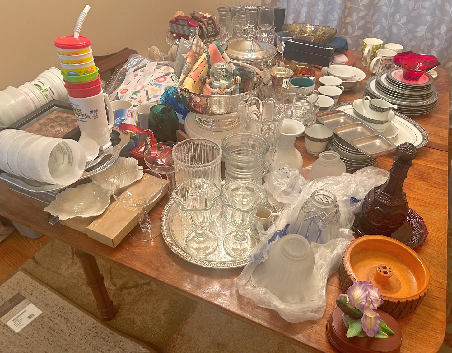 Image for LIVING ESTATE AUCTION