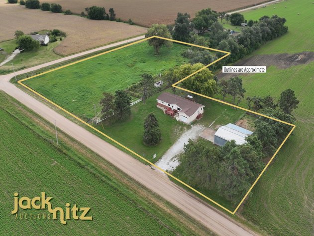 Image for Absolute Acreage Auction – 3.89 Acres with Remodeled Ranch Home,  Outbuilding & Pasture