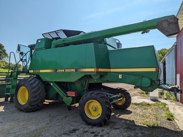 Image for Auction Time: John Deere 9500 Combine