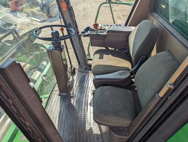 Image for Auction Time: John Deere 9500 Combine