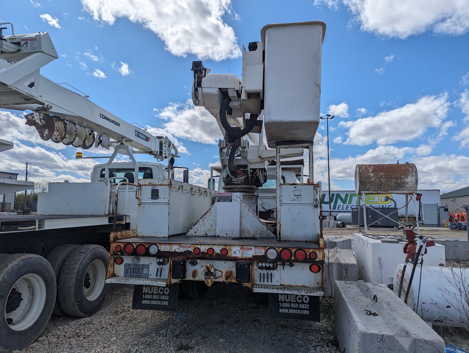 Image for Auction Time: 2012 International 4300 Bucket Truck