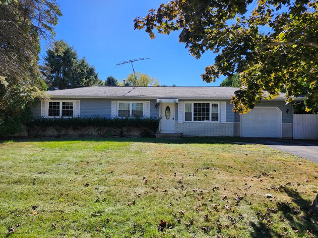 Image for 205 Alvin Circle, Beaver Dam – Online Bidding for Quiet Cul-de-Sac Home