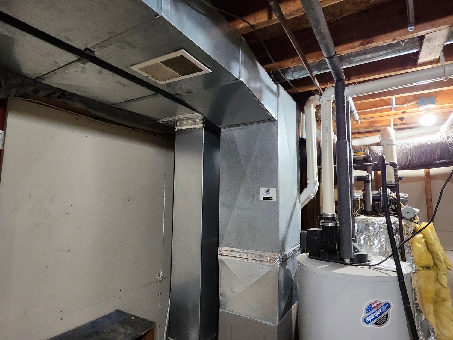 Image for 205 Alvin Circle, Beaver Dam – Online Bidding for Quiet Cul-de-Sac Home