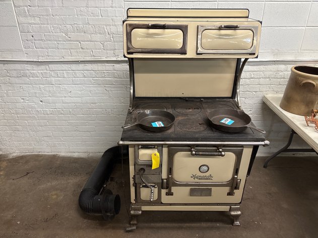 Image for April 2026 Crocks, Cast Iron & Consignment Auction