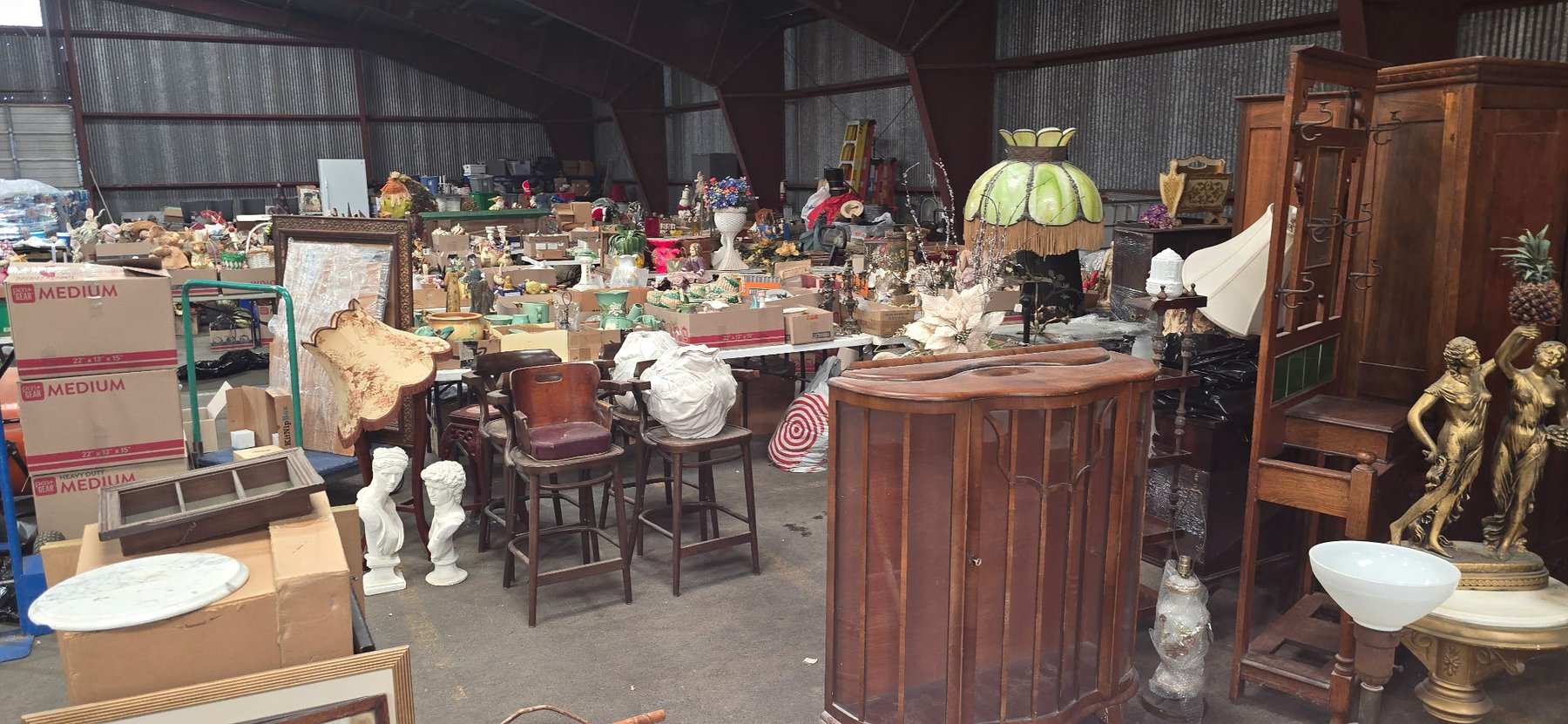 Image for Best Li’l Hairhouse in Temple & Vintage Store Retirement Online Only Auction