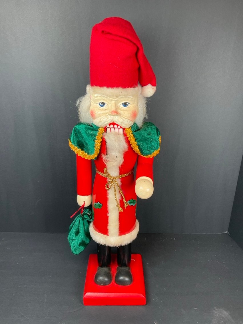 Image for Cheyney Estate Auction – Vehicles, Jewelry, Art & Collectibles