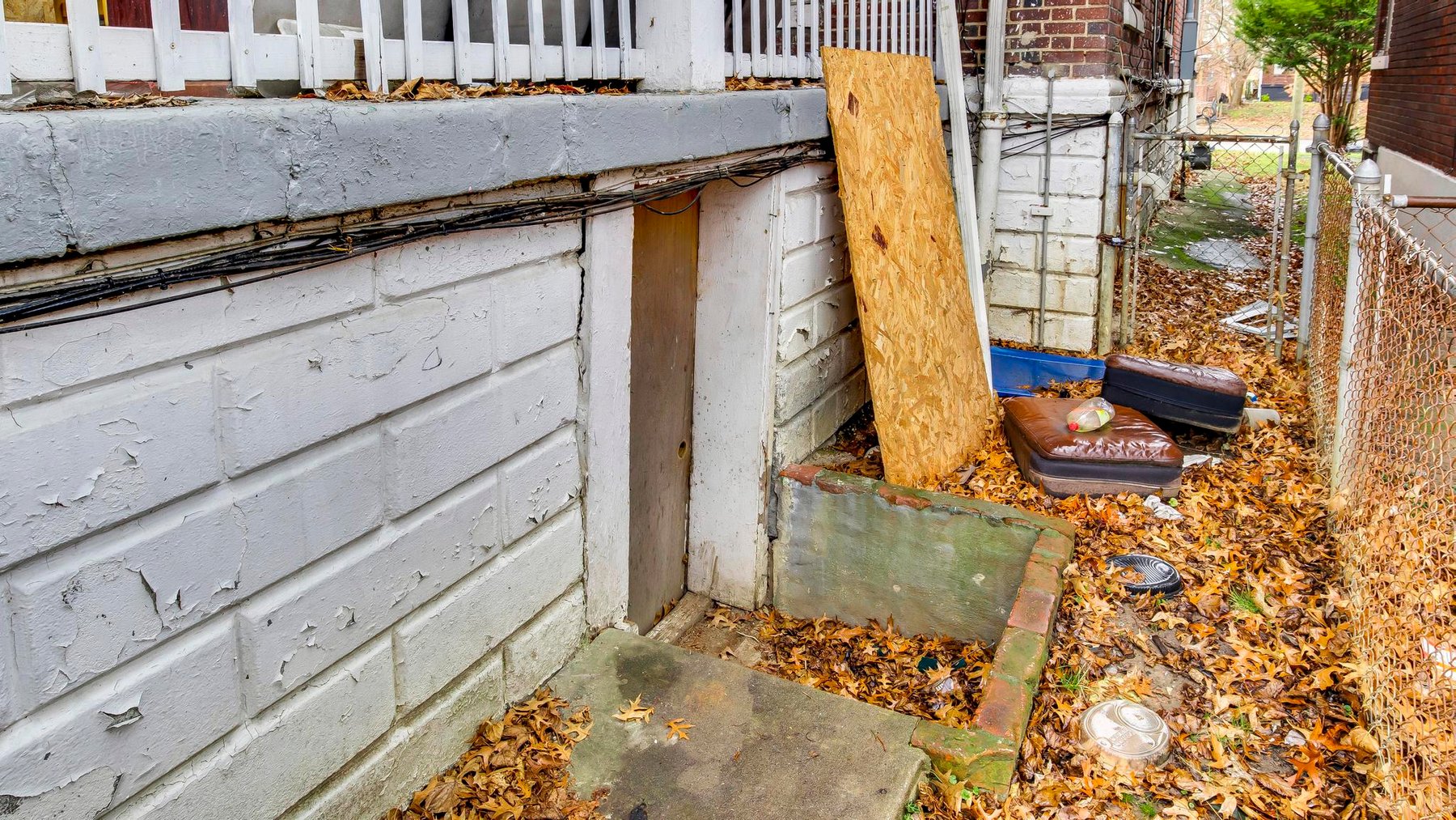 Image for Bank Owned Sixplex: Published Reserve