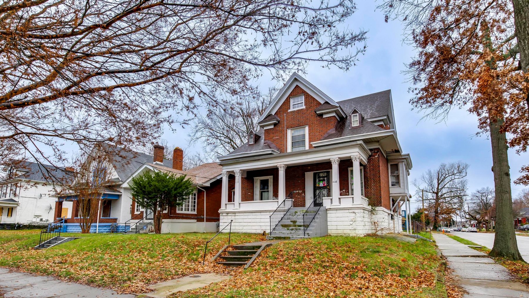 Image for Bank Owned Sixplex: Published Reserve