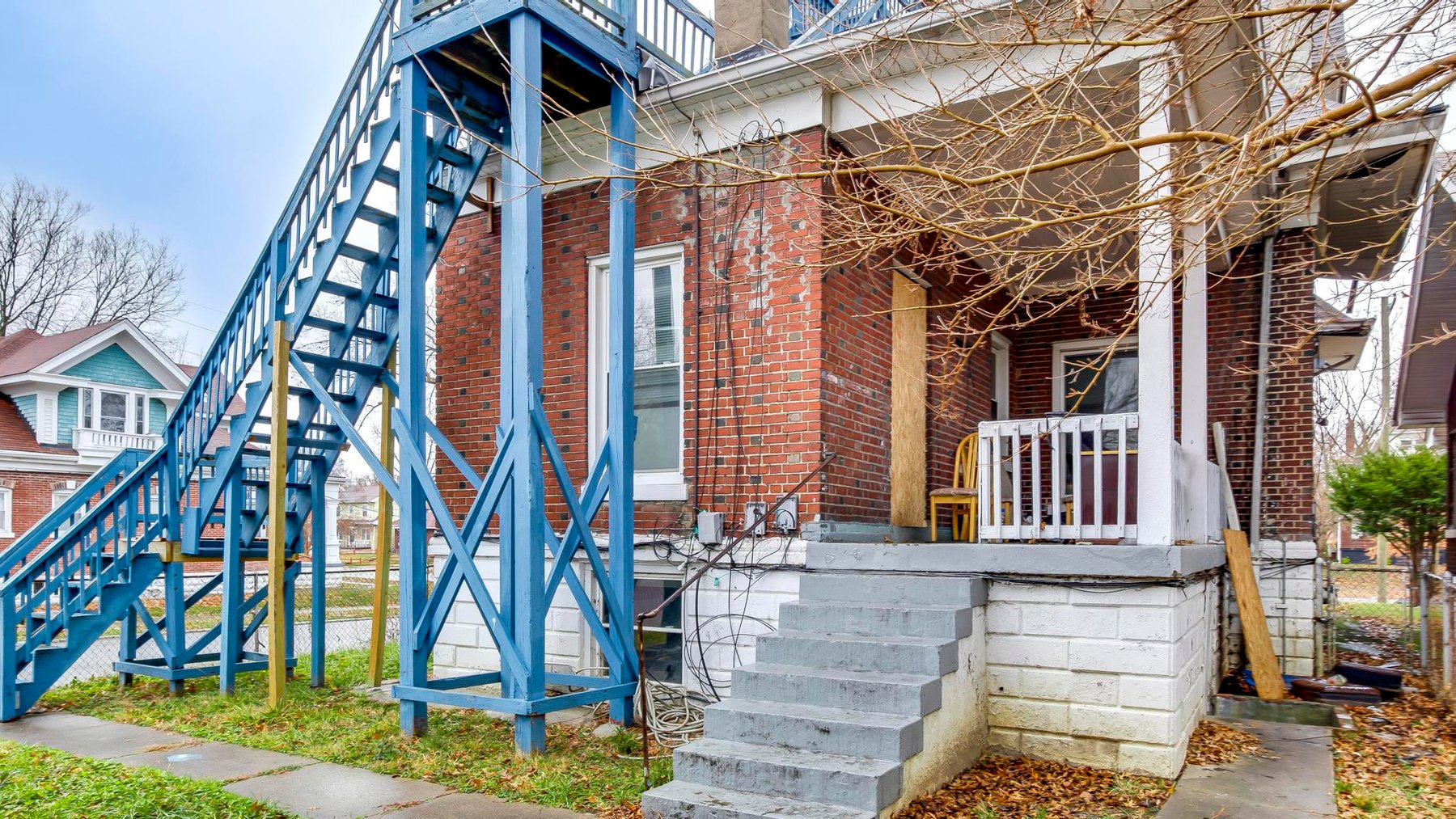 Image for Bank Owned Sixplex: Published Reserve