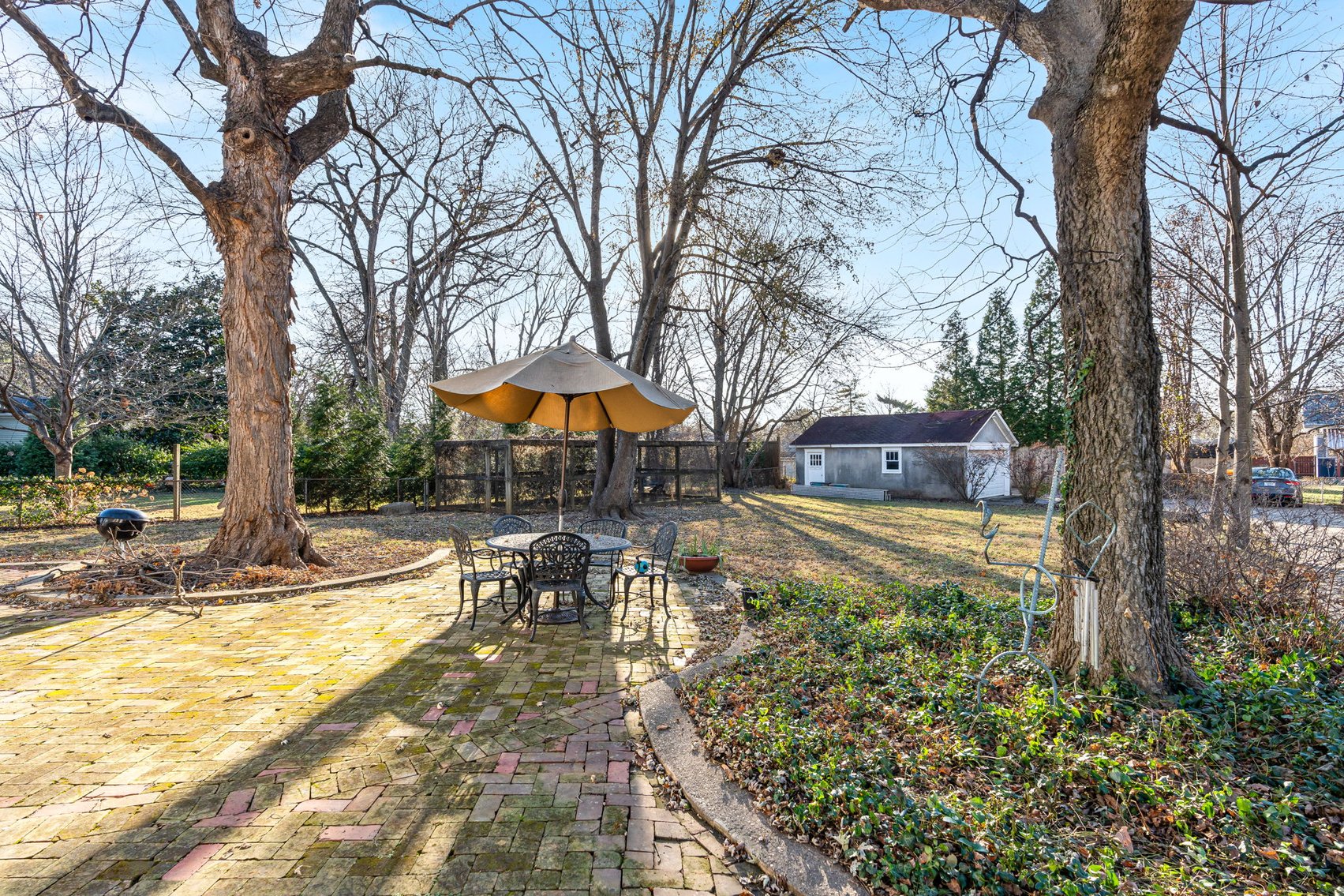 Image for 160 N Galt Ave-ONLINE AUCTION ONLY-BIDDING HAS STARTED