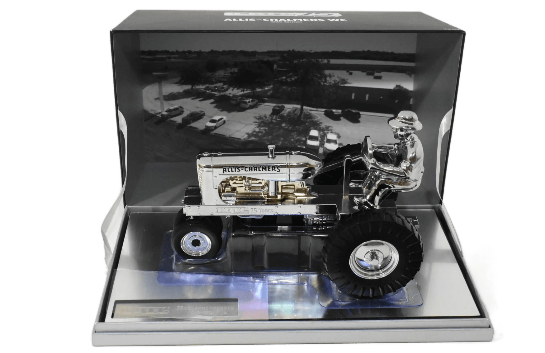 Image for HUGE June Farm Toy and Memorabilia Auction