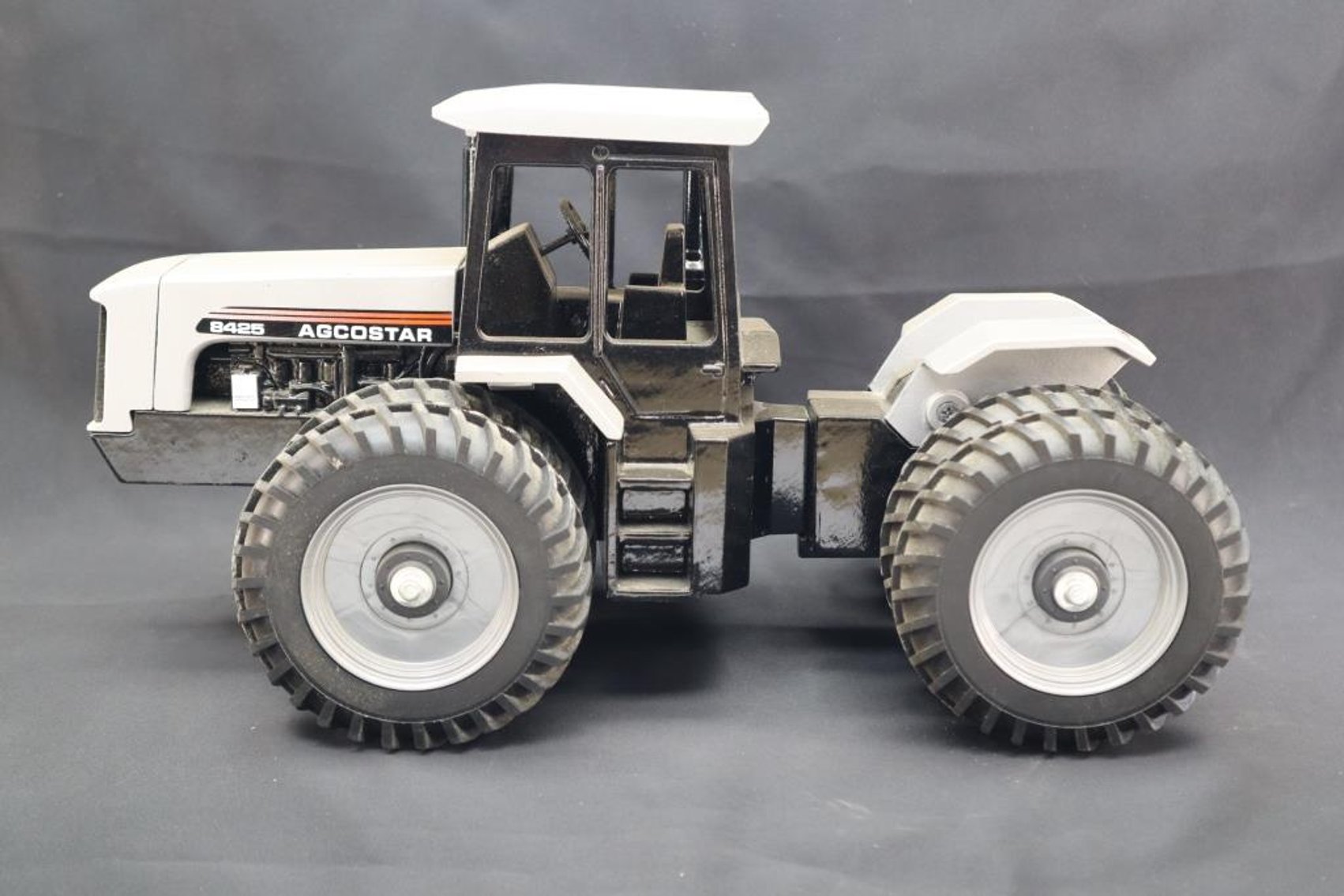Image for February Farm Toy and Memorabilia Auction