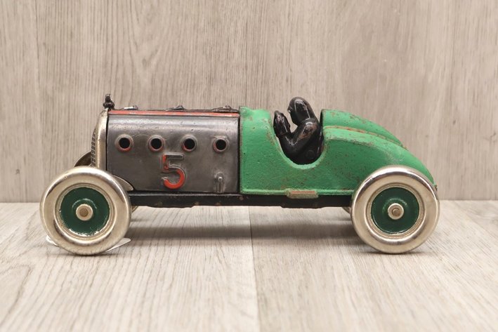 Image for Amazing Cast Iron Toy & Cast Iron Stove ONLINE ONLY Auction