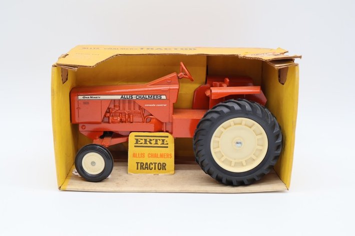 Image for January 2026 Farm Toy & Memorabilia Auction