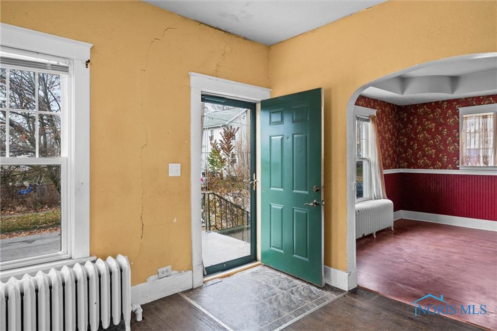 Image for MINIMUM BID AUCTION $70,000! 1333 Kenyon Dr