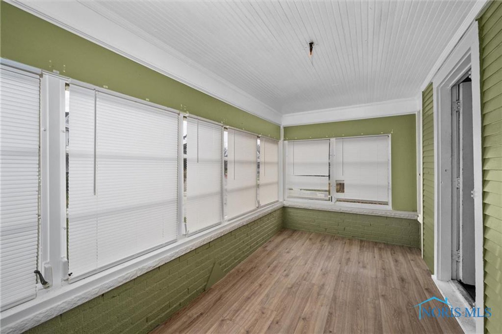 Image for MINIMUM BID AUCTION $70,000! 1333 Kenyon Dr