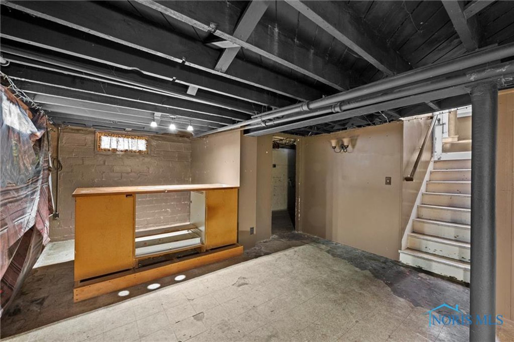 Image for MINIMUM BID AUCTION $70,000! 1333 Kenyon Dr