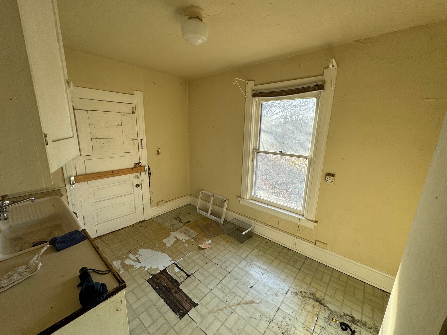 Image for MINIMUM BID AUCTION $59,000! 435 E Broadway