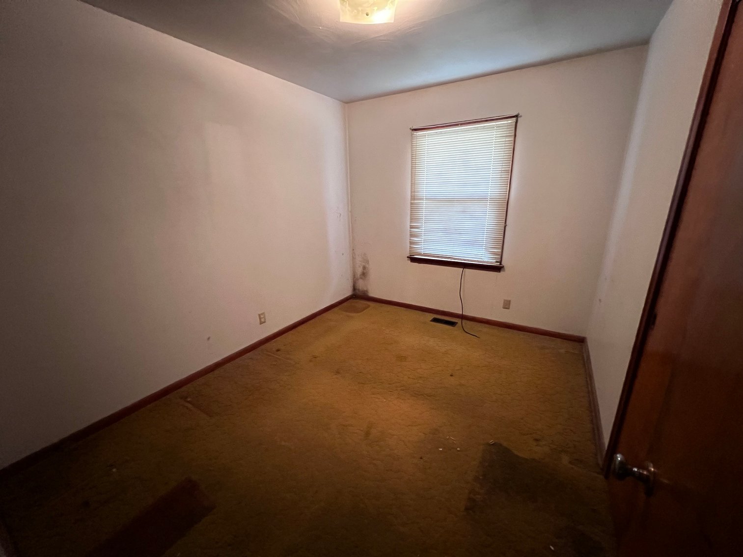 Image for MINIMUM BID AUCTION $69,000! 1310 E Larchmont