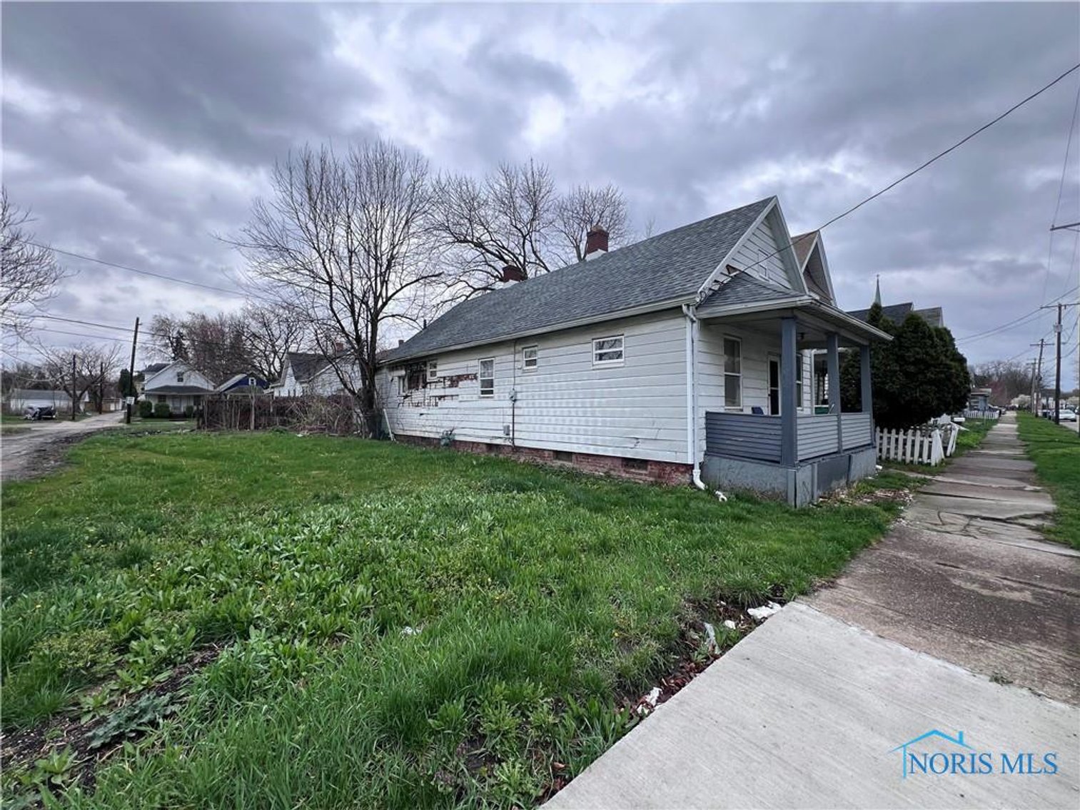 Image for MINIMUM BID AUCTION $35,000! 332 Bronson Ave