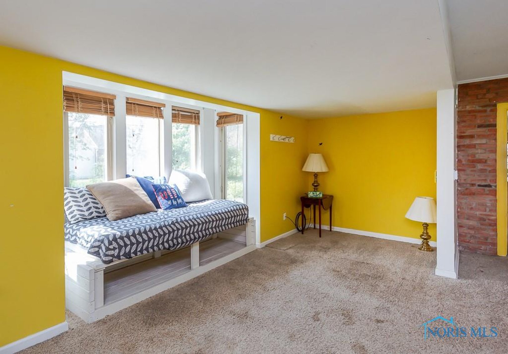 Image for MINIMUM BID AUCTION $129,000! 1034 Nela Pkwy