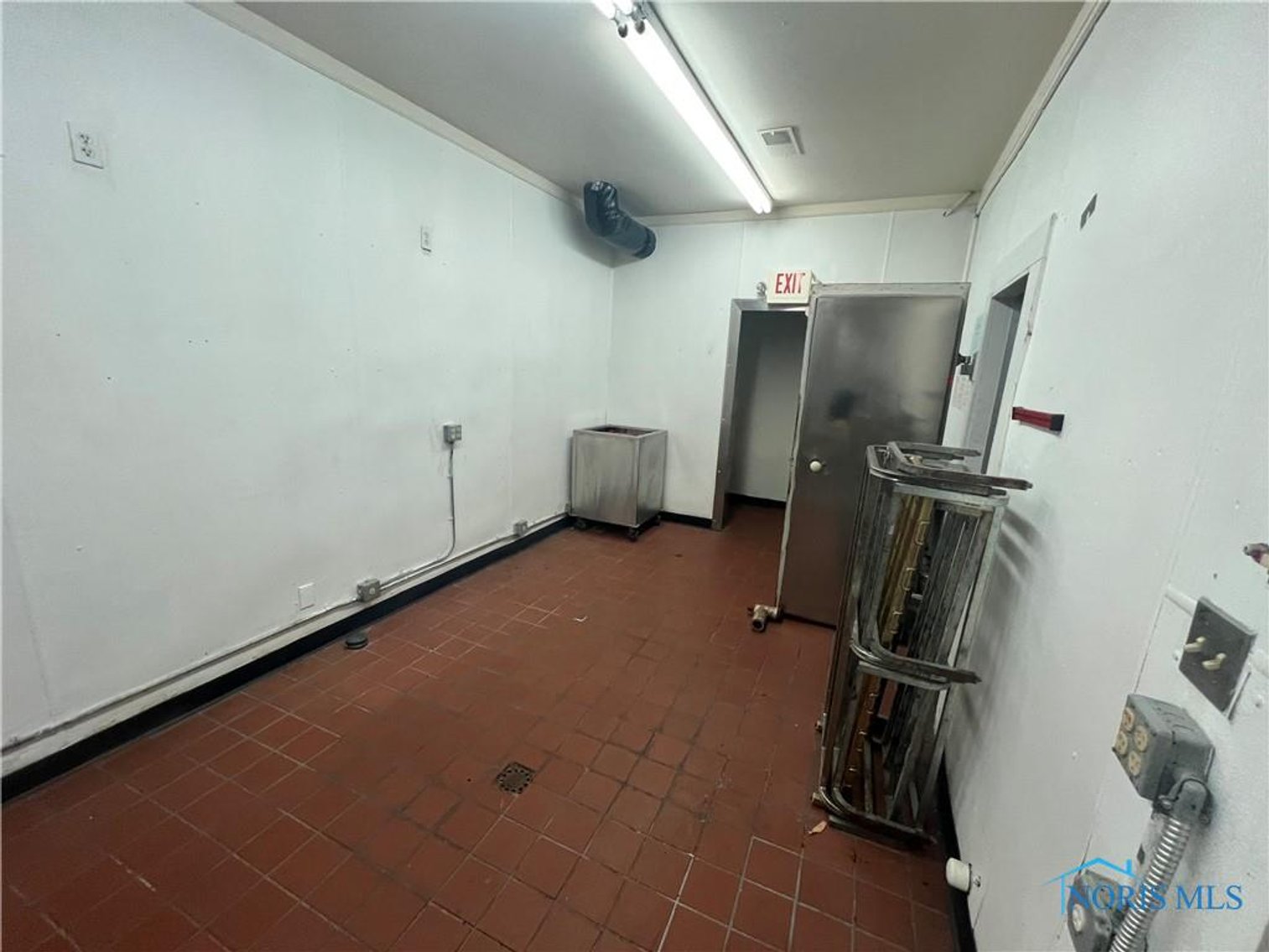 Image for MINIMUM BID AUCTION $75,000! 2022 Woodville Rd.