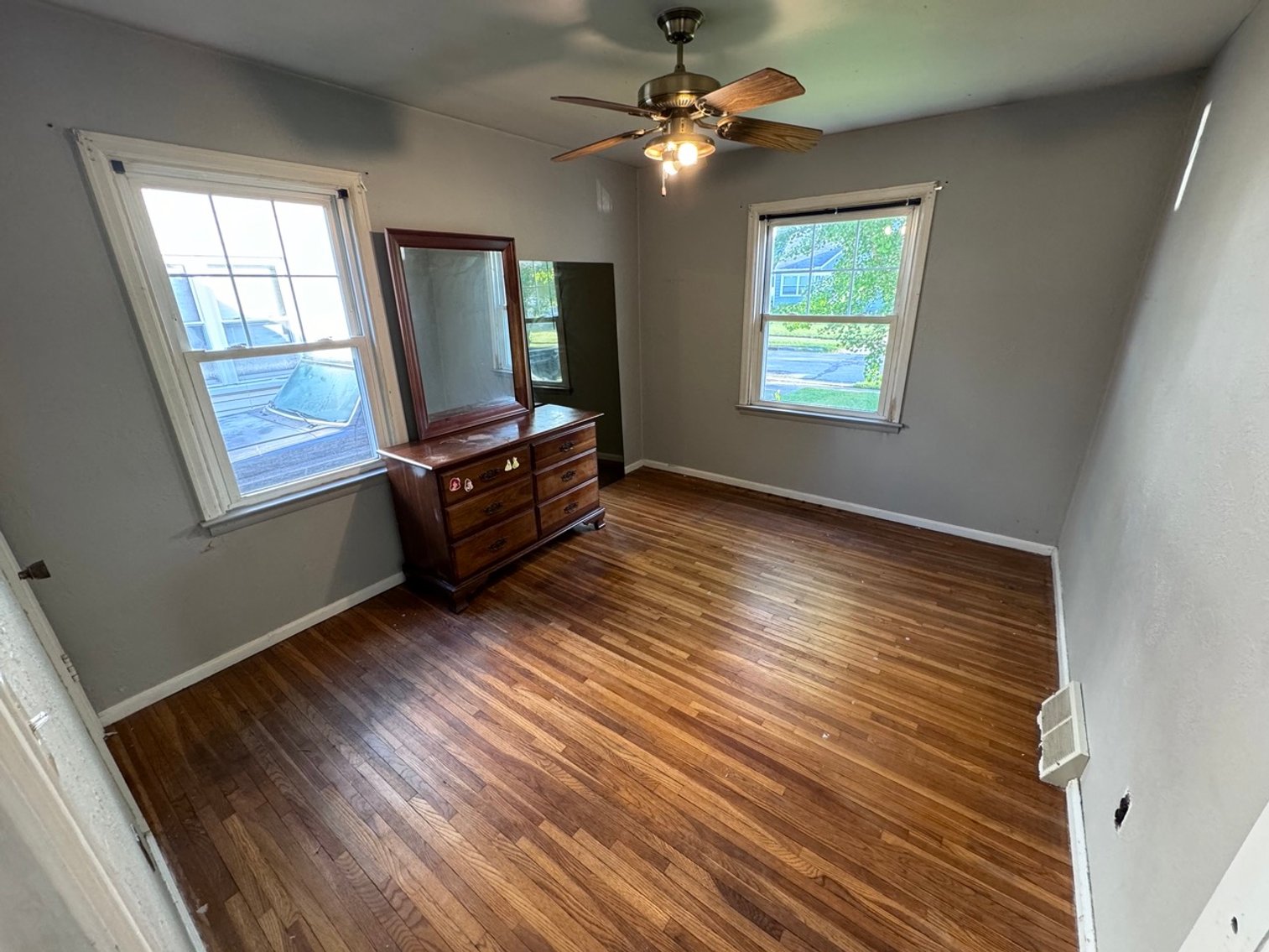 Image for MINIMUM BID AUCTION $49,000! 3133 Cragmoor Ave